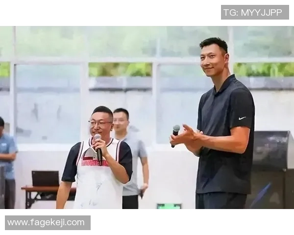 易建联公益活动频频登场，用行动传递正能量